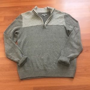 Men’s grey overhead sweater